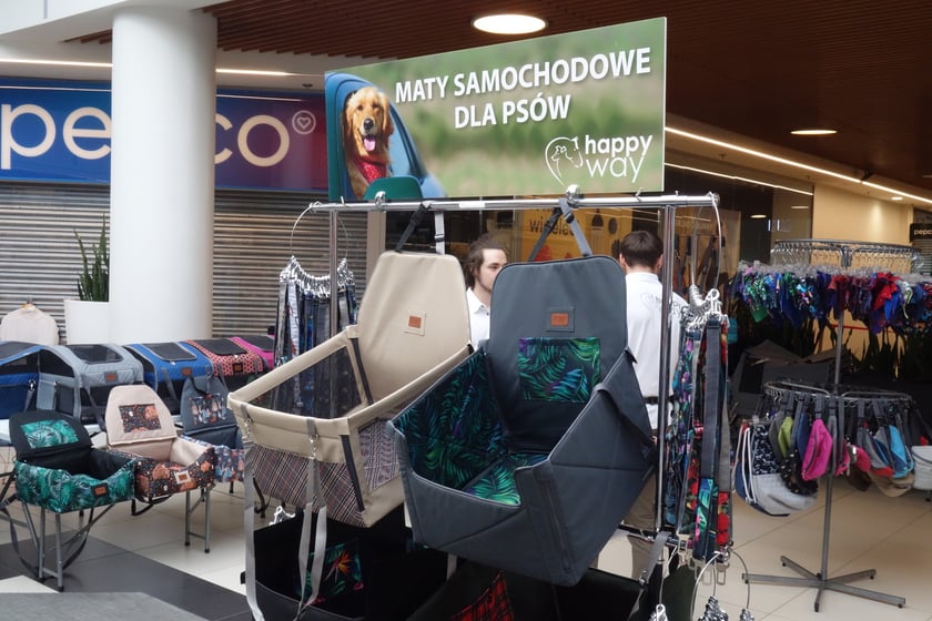 Na zdjęciach Targi PupiLove w Centrum Handlowym Borek, 12.02.2023