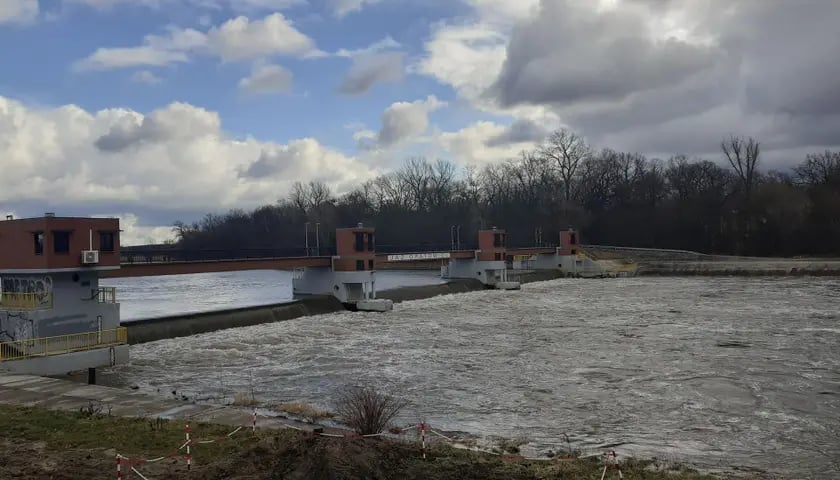Wezbrana Odra we Wrocławiu