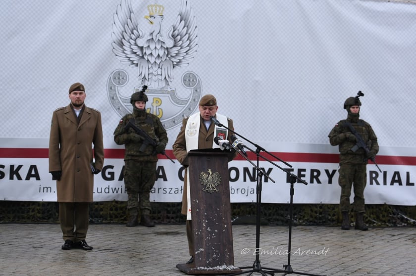 Obchody składania przysięgi przez nowych żołnierzy 16. Dolnośląskiej Brygady Obroy Terytorialnej