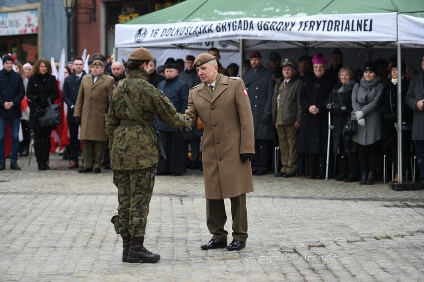 Obchody składania przysięgi przez nowych żołnierzy 16. Dolnośląskiej Brygady Obroy Terytorialnej