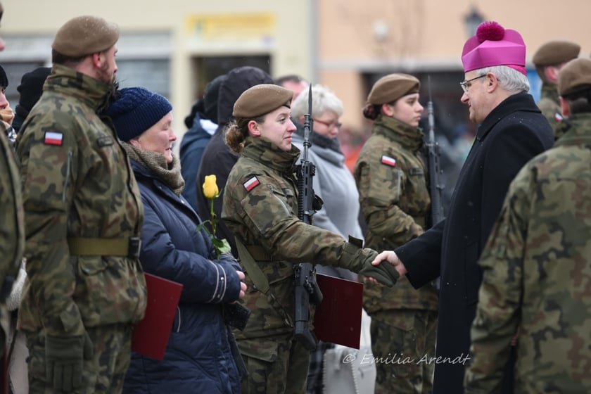 Obchody składania przysięgi przez nowych żołnierzy 16. Dolnośląskiej Brygady Obroy Terytorialnej