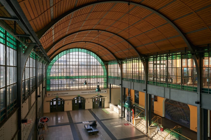 Dworzec Wrocław Gł&oacute;wny wciąż zadziwia pięknem architektury i detalami, a także pięknymi wnętrzami