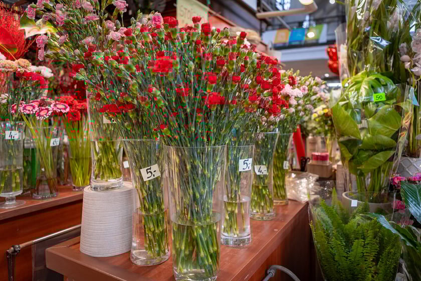 Hala Targowa i plac Solny gotowe na Walentynki - 12.02.2025 r.