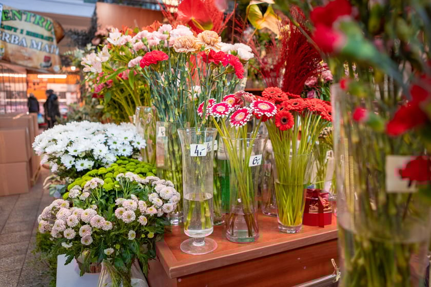 Hala Targowa i plac Solny gotowe na Walentynki - 12.02.2025 r.