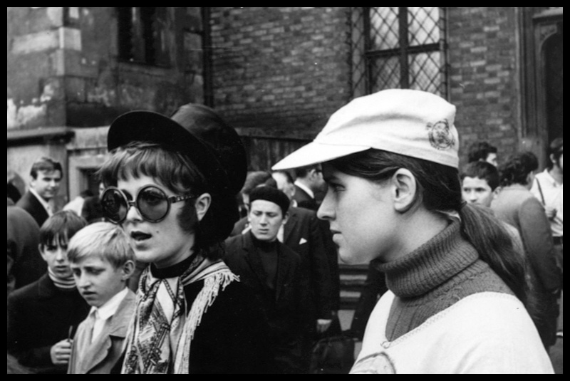 Na zdjęciu: zabawa student&oacute;w podczas juwenali&oacute;w z 1971 roku