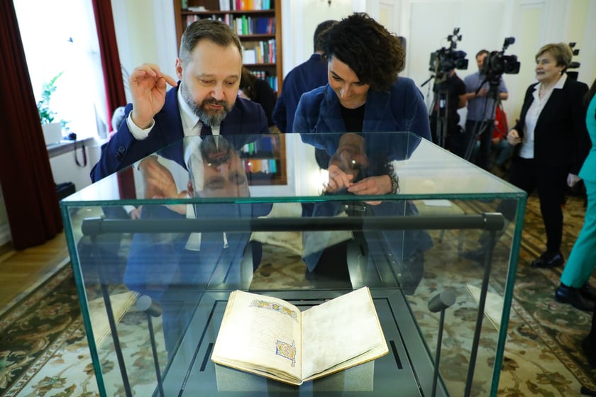 Uroczystość przekazania XV-wiecznego manuskryptu z dziełami Cycerona Bibliotece Uniwersyteckiej we Wrocławiu