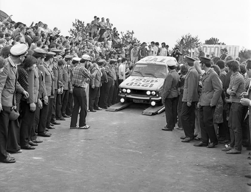 Rok 1973, Rekord Fiata - polscy kierowcy trzykrotnie biją światowy rekord prędkości