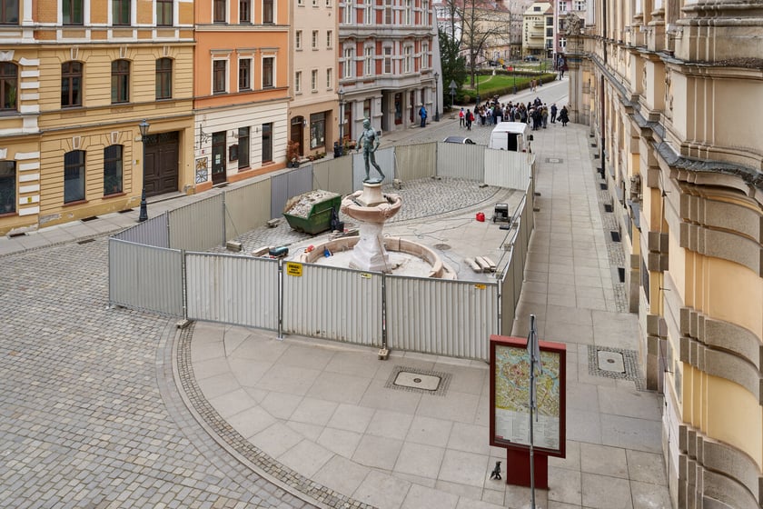 Remont Fontanny z Szermierzem
