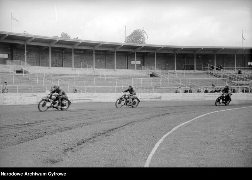 Zawody motocyklowe na Stadionie Olimpijskim, lata 1948-1953.