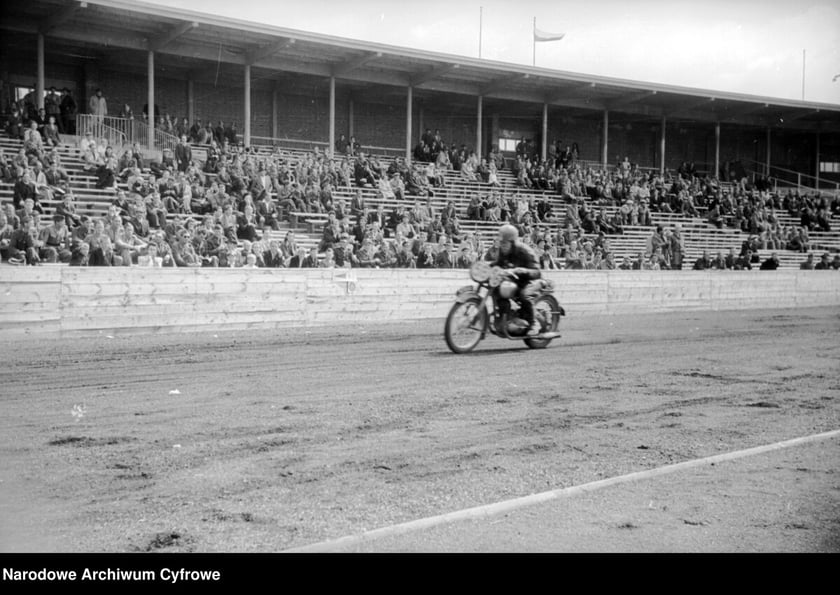 Zawody motocyklowe na Stadionie Olimpijskim, lata 1948-1953.