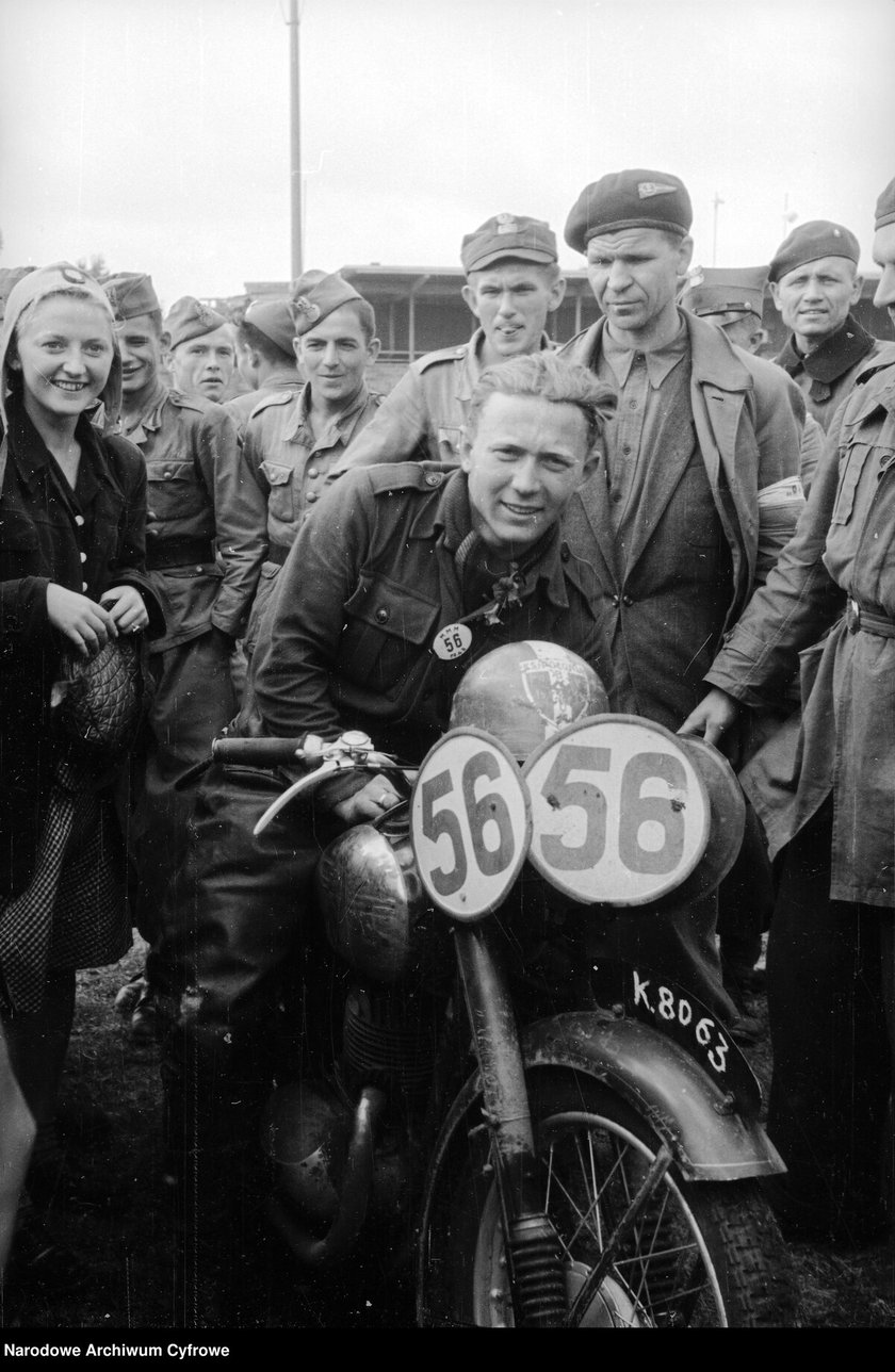 Zawody motocyklowe na Stadionie Olimpijskim, lata 1948-1953.