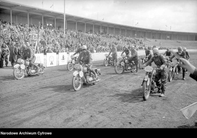 Zawody motocyklowe na Stadionie Olimpijskim, lata 1948-1953.