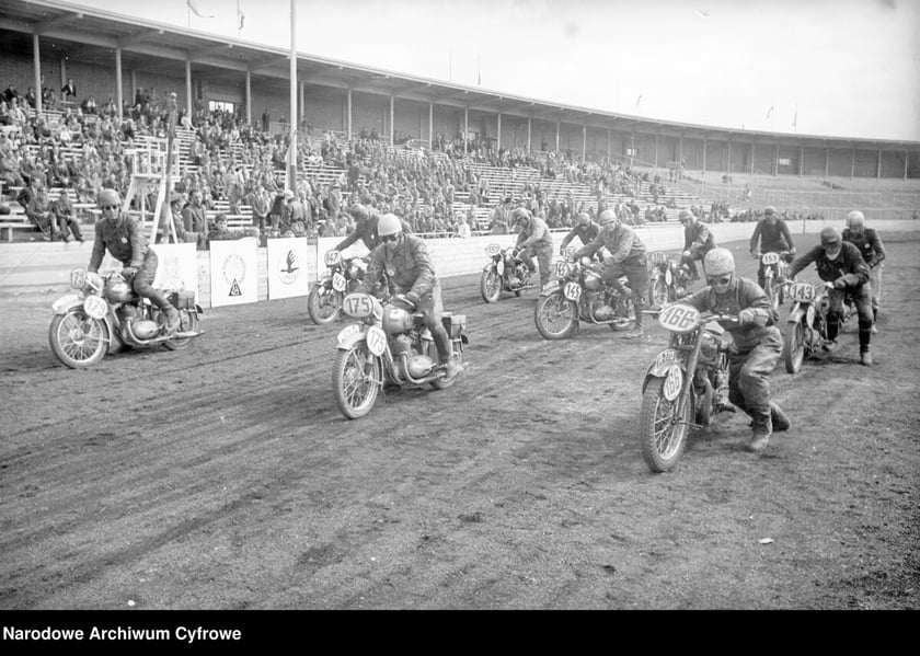 Zawody motocyklowe na Stadionie Olimpijskim, lata 1948-1953.