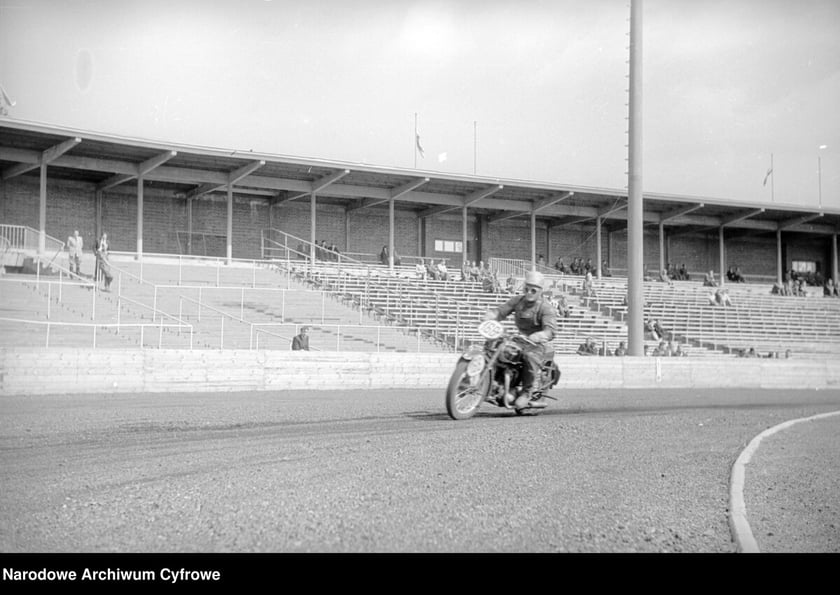Zawody motocyklowe na Stadionie Olimpijskim, lata 1948-1953.