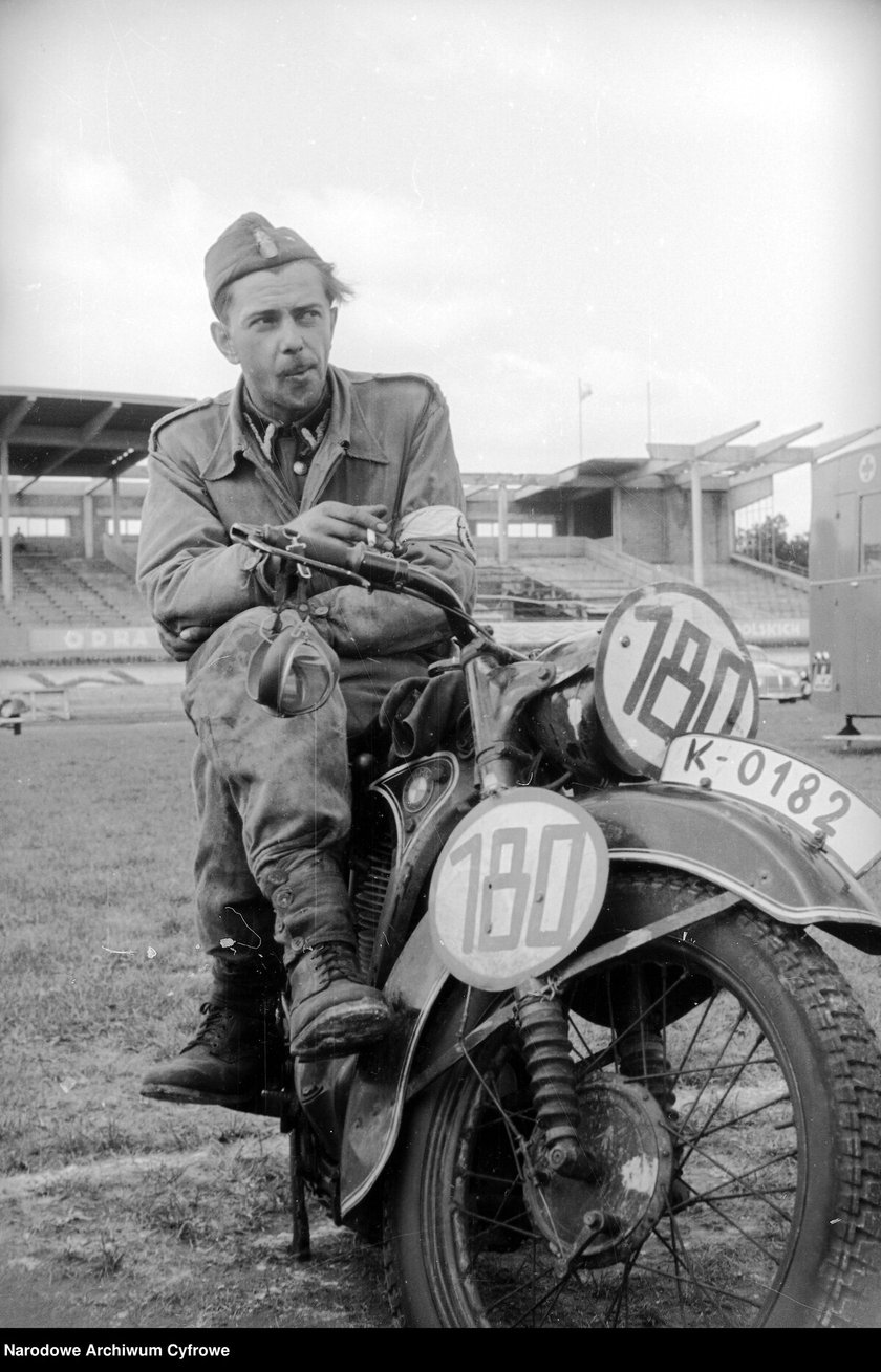 Zawody motocyklowe na Stadionie Olimpijskim, lata 1948-1953.