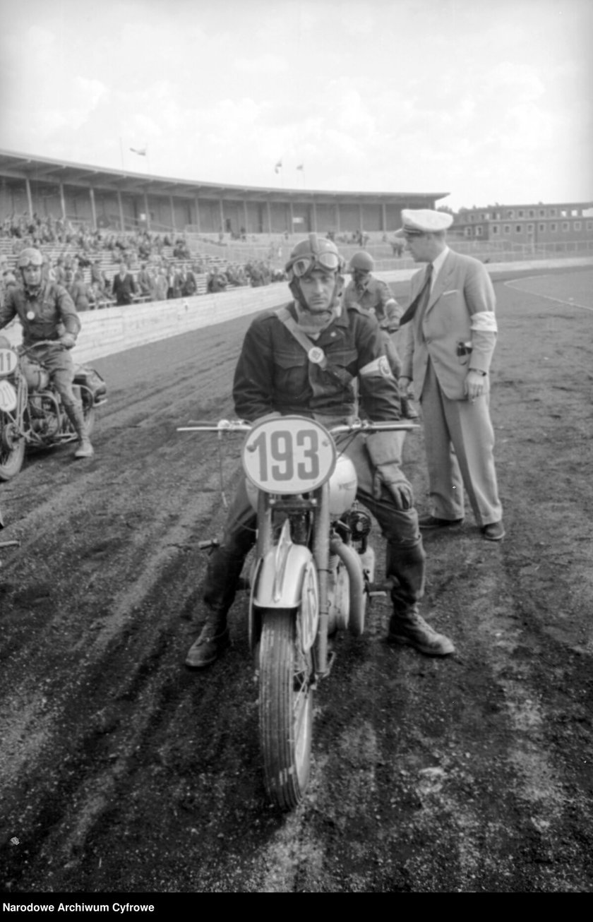 Zawody motocyklowe na Stadionie Olimpijskim, lata 1948-1953.