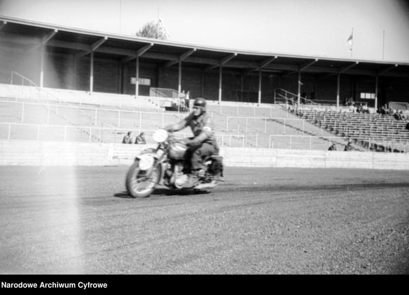 Zawody motocyklowe na Stadionie Olimpijskim, lata 1948-1953.