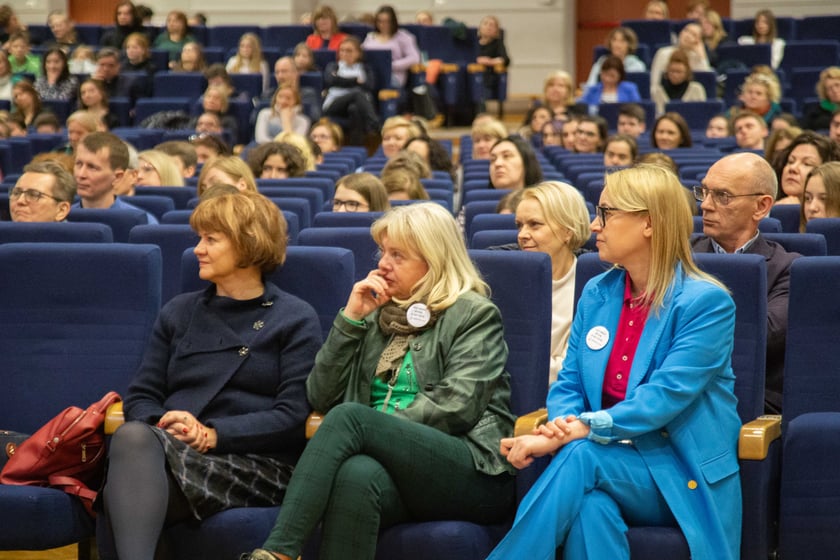 Debata ,,Weź mnie doceń, a nie oceń''