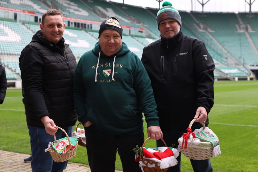 Święcenie pokarmów na Tarczyński Arena.