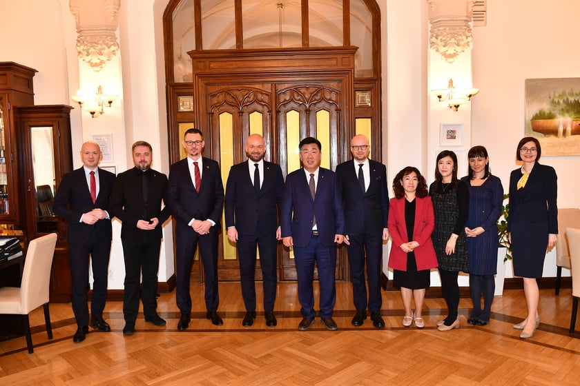 W czwartek 13 kwietnia podpisano umowę o partnerskiej wsp&oacute;łpracy Wrocławia z południowokoreańskim Cheongju