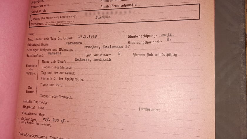 Dokument z archiwum dawnej kliniki ginekologicznej