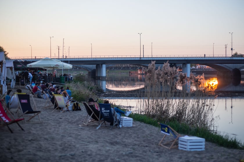 Otwarta plaża miejska ,,Prosto z mostu''