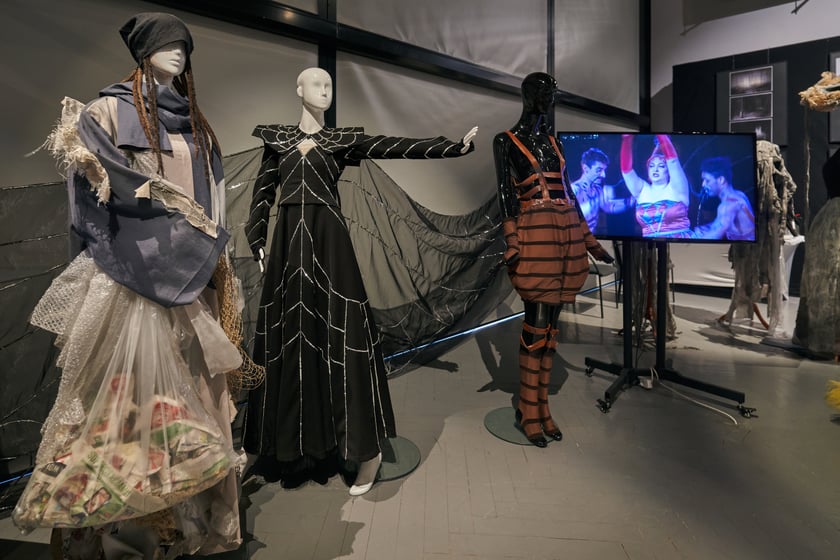 Bilet wstępu tylko z aktywnym statusem MAX&nbsp;
bilet wstępu do Muzeum Teatru dla osoby dorosłej wraz z osobą towarzyszącą