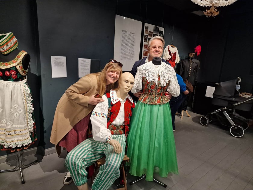 Otwarcie wystawy "Historia szyta na ludowo"
