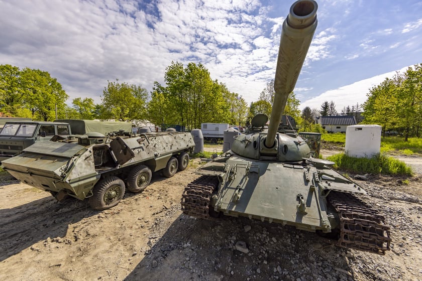 Czołg, SKOT i armaty! Nowe niezwykłe eksponaty Społecznego Muzeum Militarnego przy ul. Pełczyńskiej we Wrocławiu