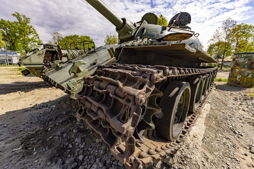 Czołg, SKOT i armaty! Nowe niezwykłe eksponaty Społecznego Muzeum Militarnego przy ul. Pełczyńskiej we Wrocławiu