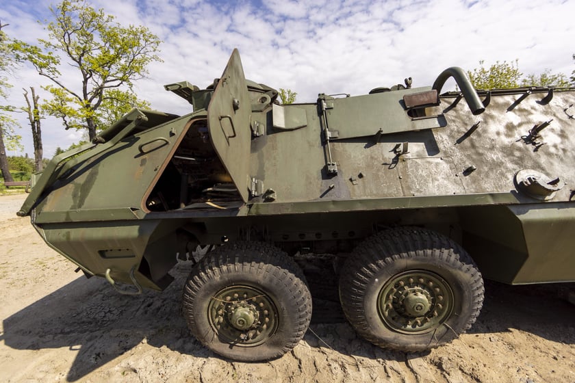 Czołg, SKOT i armaty! Nowe niezwykłe eksponaty Społecznego Muzeum Militarnego przy ul. Pełczyńskiej we Wrocławiu