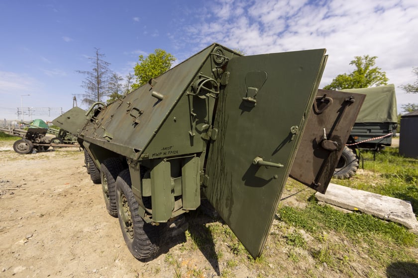Czołg, SKOT i armaty! Nowe niezwykłe eksponaty Społecznego Muzeum Militarnego przy ul. Pełczyńskiej we Wrocławiu