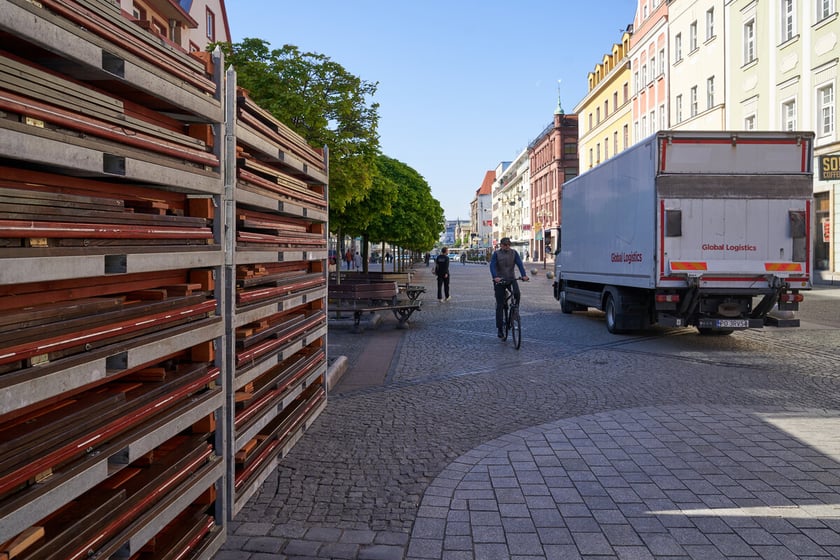 Rozstawianie Jarmarku Świętojańskiego, Wrocław 12 maja 2023