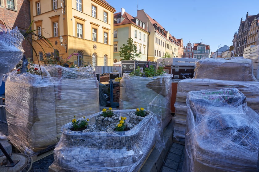 Rozstawianie Jarmarku Świętojańskiego, Wrocław 12 maja 2023