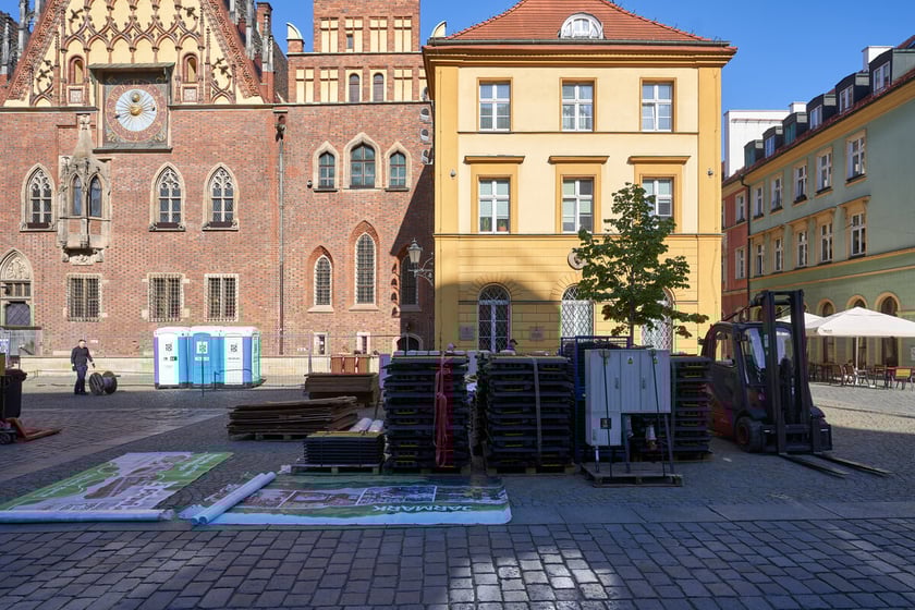 Rozstawianie Jarmarku Świętojańskiego, Wrocław 12 maja 2023