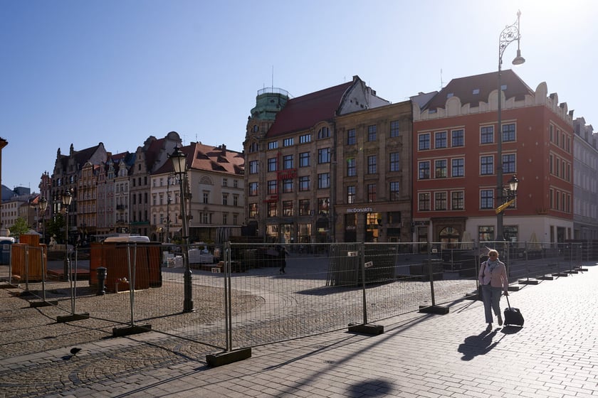 Rozstawianie Jarmarku Świętojańskiego, Wrocław 12 maja 2023