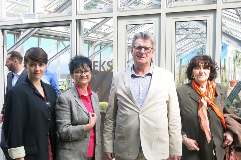 Zesp&oacute;ł, kt&oacute;ry projektował szklarnie:&nbsp;Kamila Sekieta,&nbsp;Jadwiga Bartnik,&nbsp;Andrzej Błaszczak i&nbsp;Maria Gajda-Kucharz