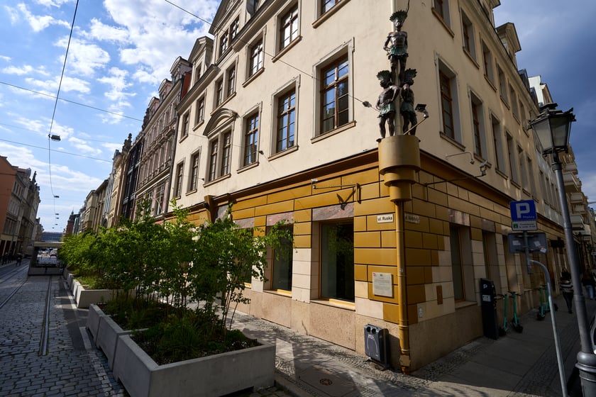 Rzeźby i ornamenty na wrocławskich kamienicach