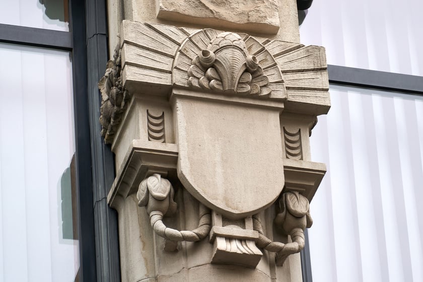 Rzeźby i ornamenty na wrocławskich kamienicach