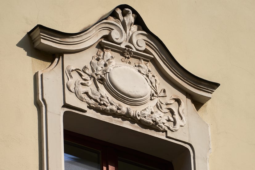 Rzeźby i ornamenty na wrocławskich kamienicach