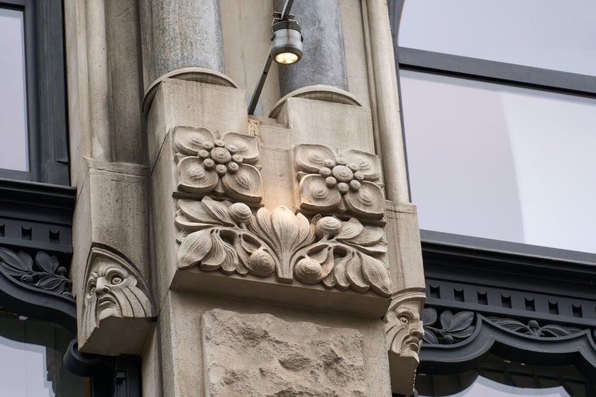 Rzeźby i ornamenty na wrocławskich kamienicach