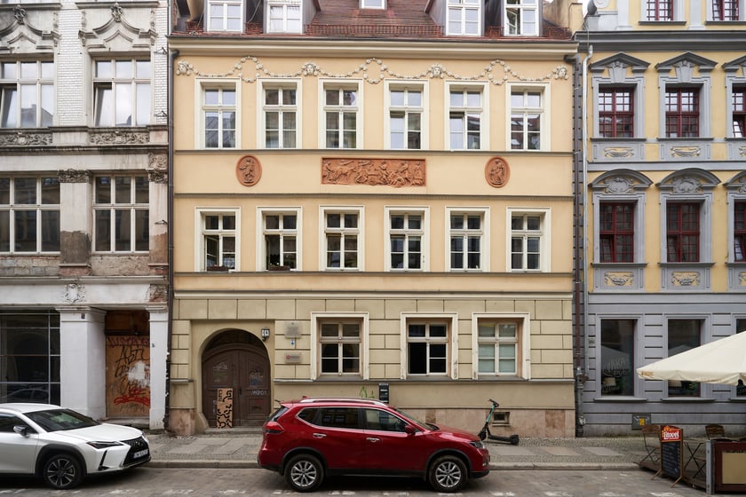 Rzeźby i ornamenty na wrocławskich kamienicach