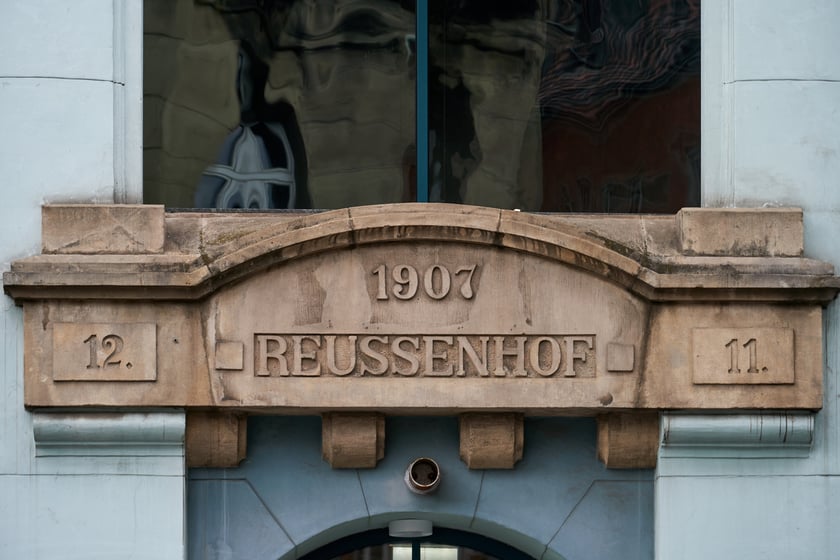 Rzeźby i ornamenty na wrocławskich kamienicach