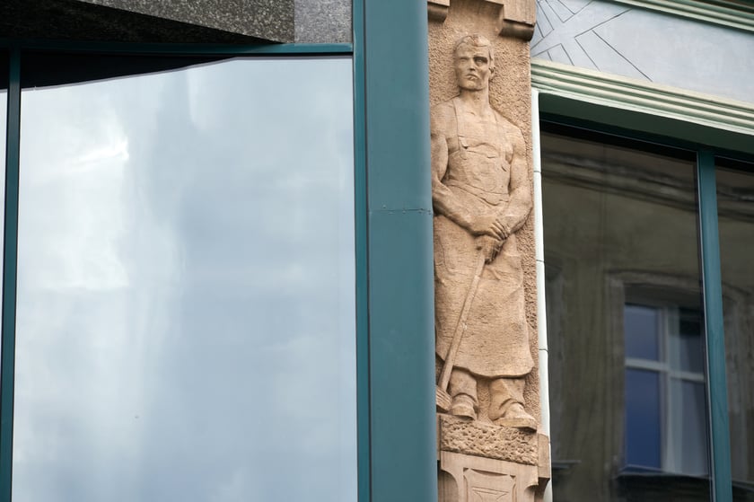 Rzeźby i ornamenty na wrocławskich kamienicach