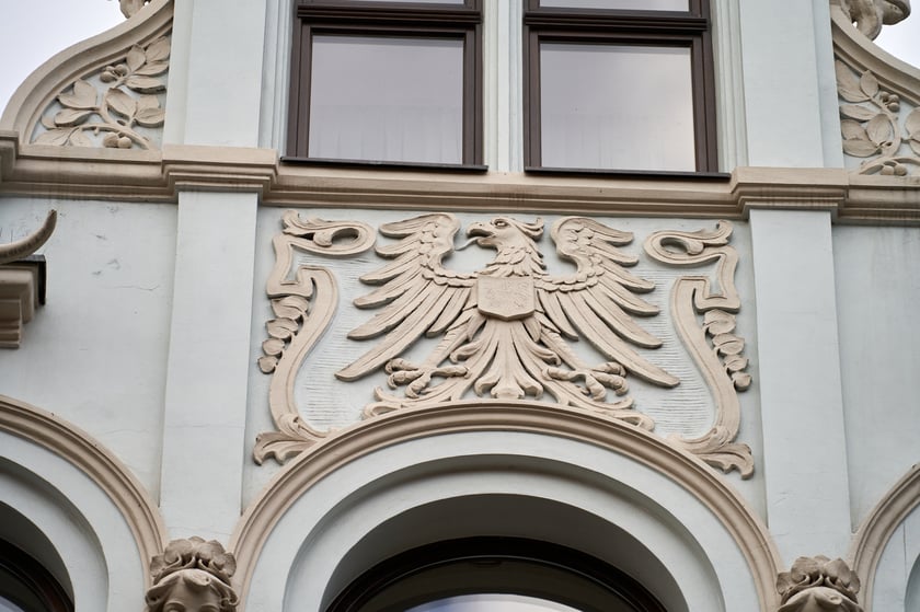 Rzeźby i ornamenty na wrocławskich kamienicach
