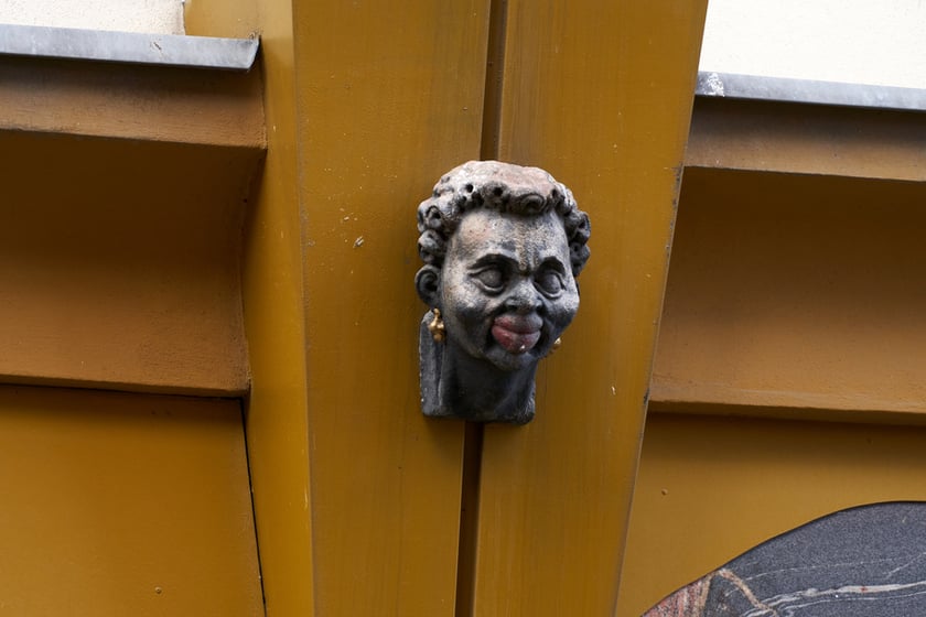 Rzeźby i ornamenty na wrocławskich kamienicach