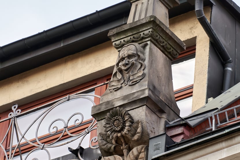 Rzeźby i ornamenty na wrocławskich kamienicach