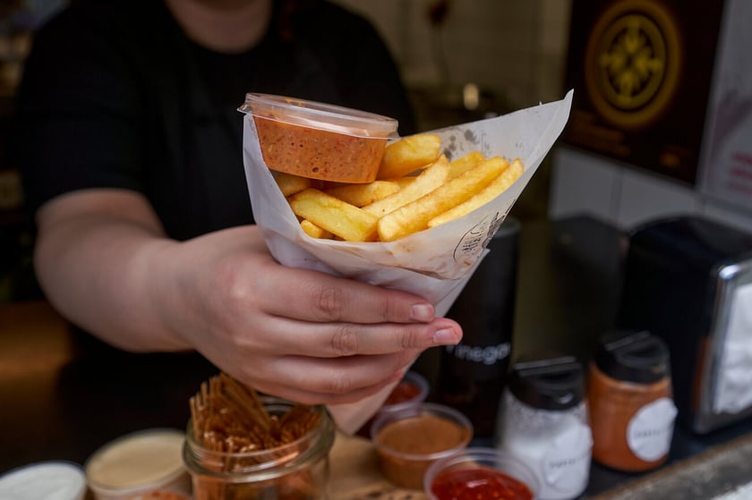 Frytki + SOS, ul. Świętego Antoniego