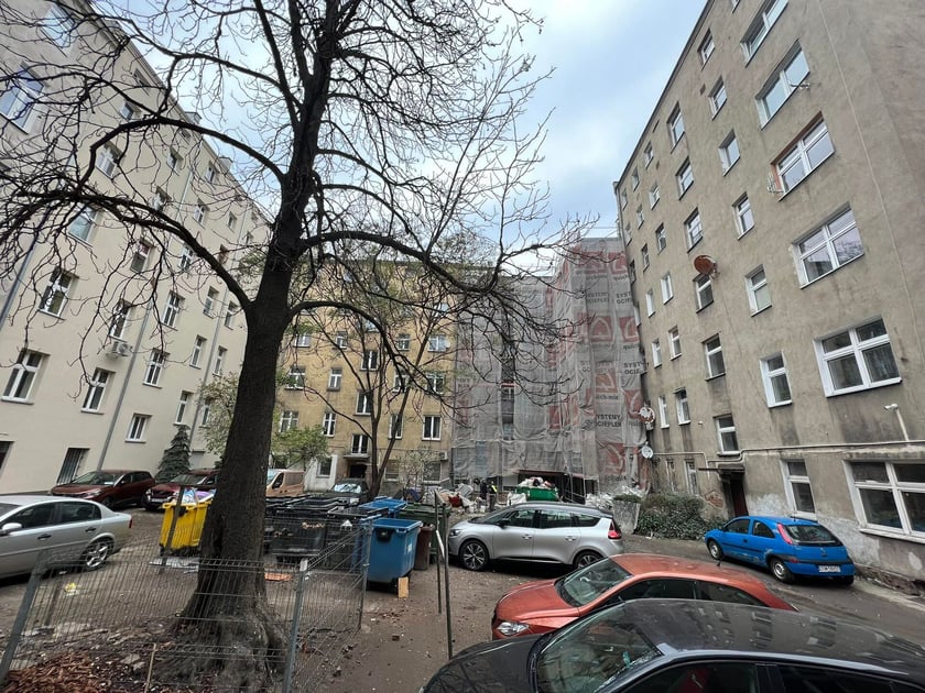 Tak jeszcze niedawno wyglądało podwórko w kwartale ulic Paulińskiej, Pomorskiej, Nobla i Rydygiera na Nadodrzu we Wrocławiu