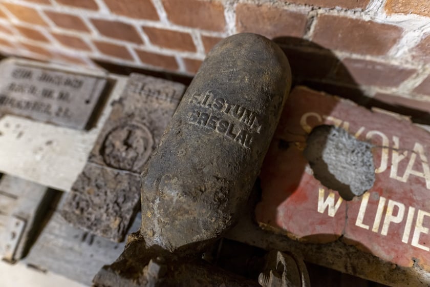 Wystawa ?Militarno-historyczny Wrocław? w Forcie Wrocław Nr 9 przy ul. Pełczyńskiej we Wrocławiu